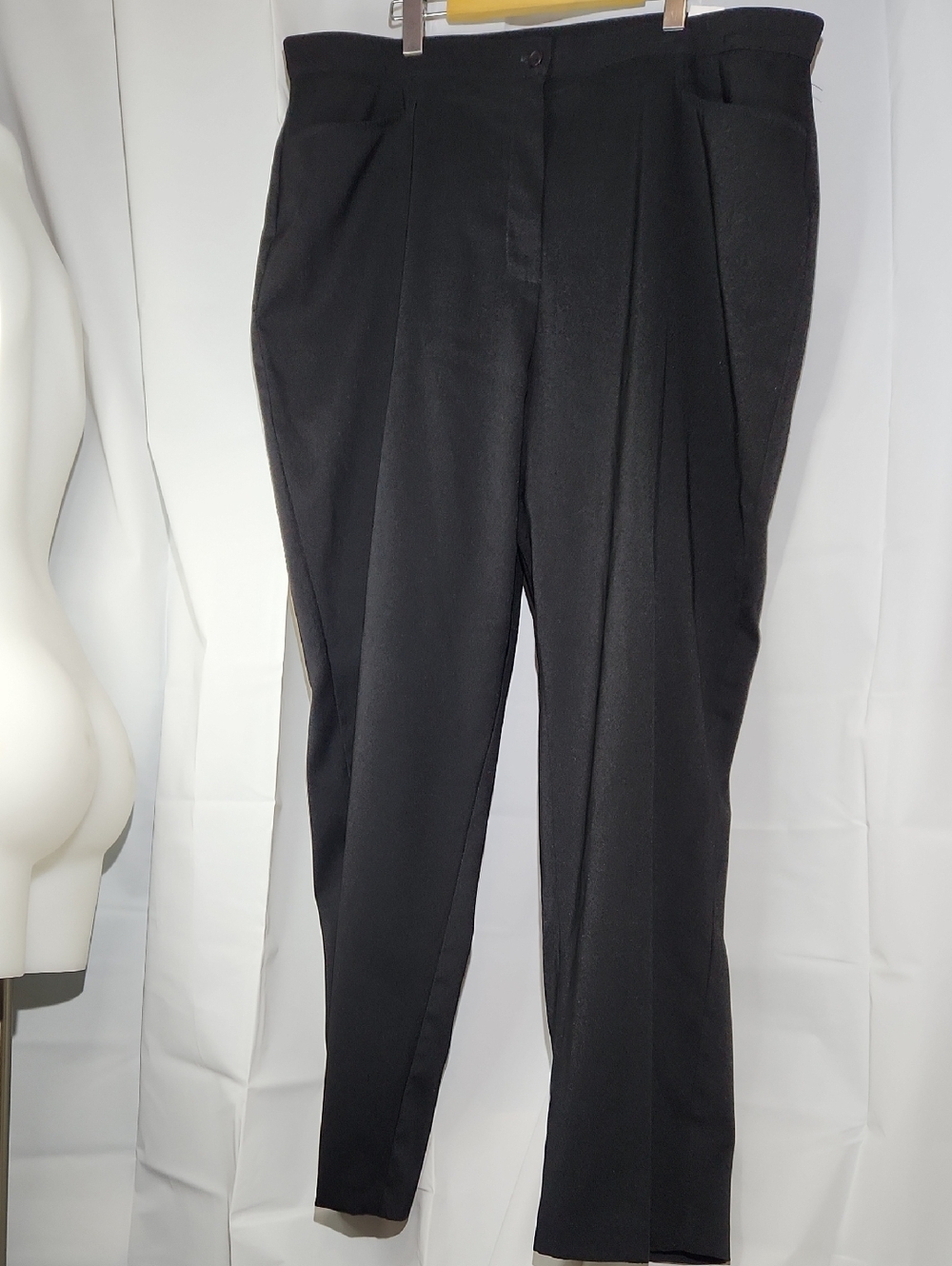 Vintage Penningtons Women's Black Pleated Dress Pants - 22